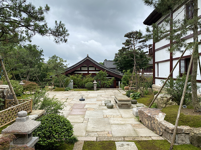 佛教寺廟古建筑的設計元素與符號的現代化應用